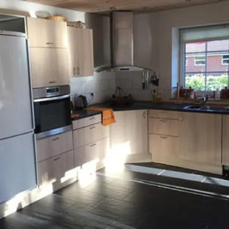 Dom wakacyjny The House By The *