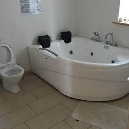 Dom wakacyjny The House By The *